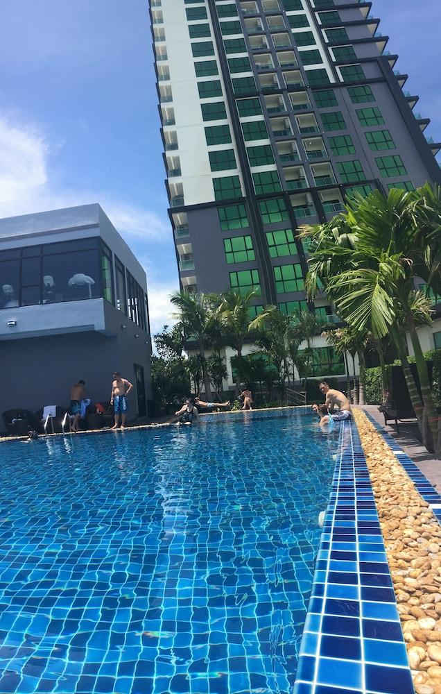 Dusit Grand Condo View Pattaya Exterior foto